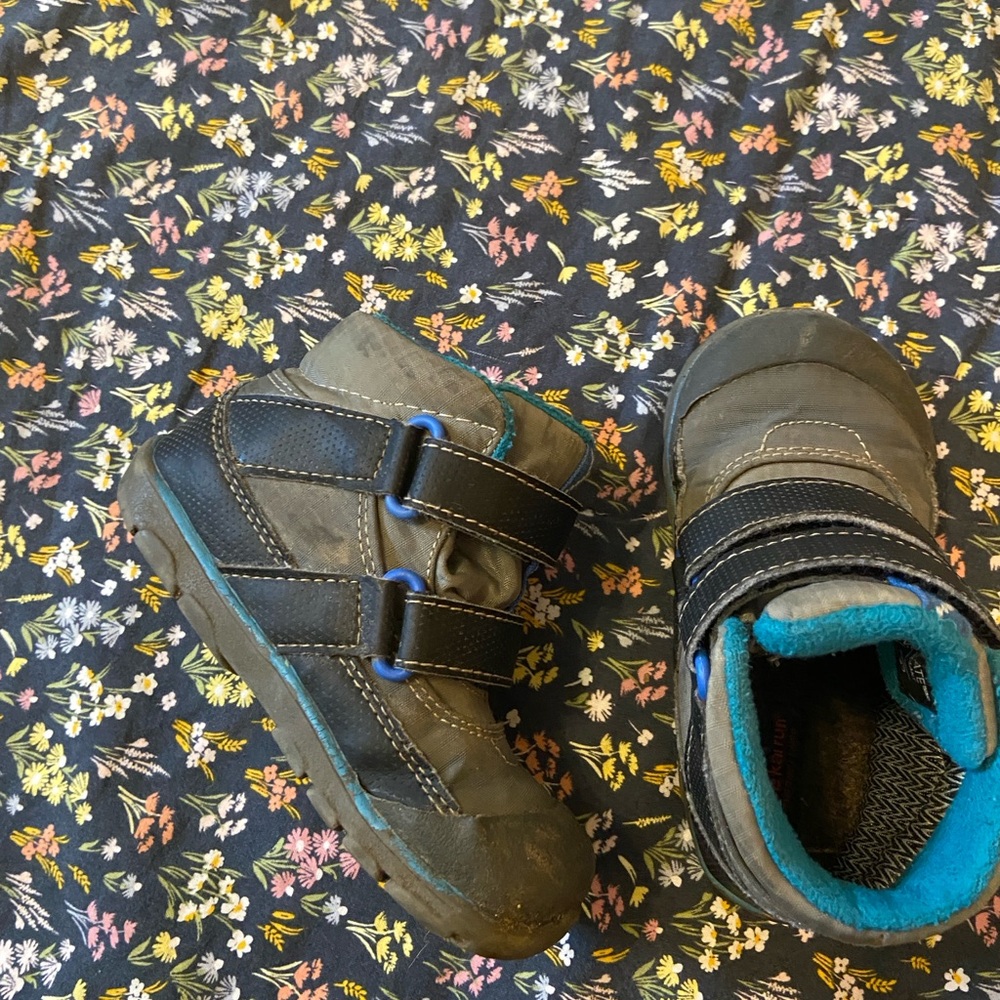 See Kai Run Waterproof Insulated Toddler Boots size 8